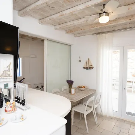 Blue, White And Grey 4* Ornos (Mykonos)