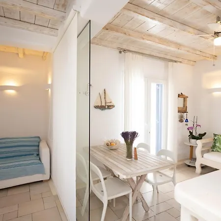 Bed & Breakfast Blue, White And Grey 4*