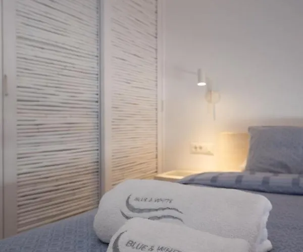 Blue, White And Grey 4* أورنوس