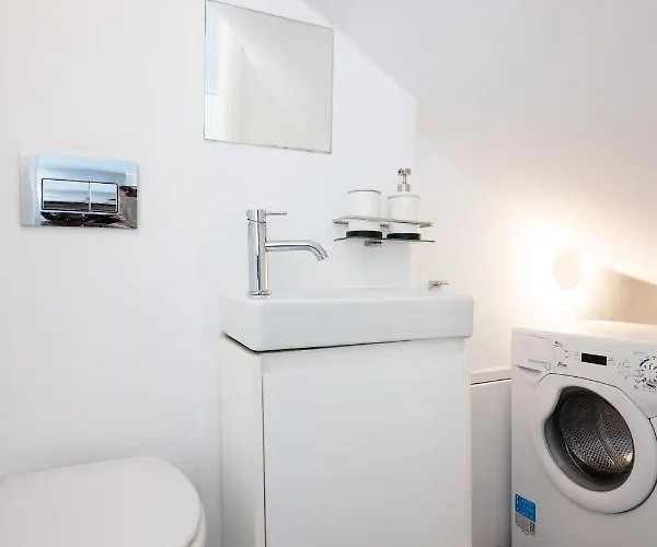 Blue, White And Grey فندق مبيت وإفطار أورنوس