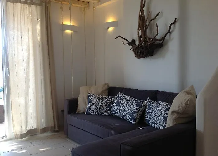 Blue, White And Grey 4* أورنوس