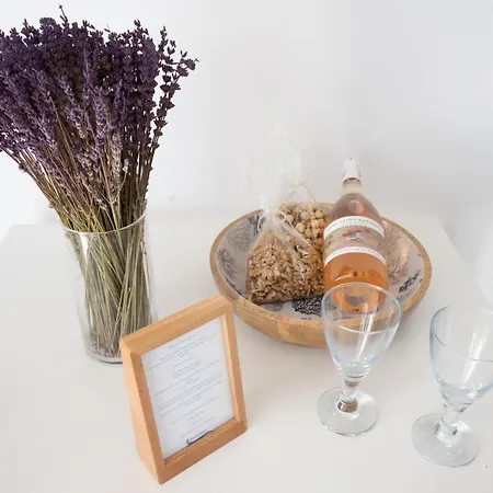 Frühstückspension Blue, White And Grey Ornos (Mykonos)