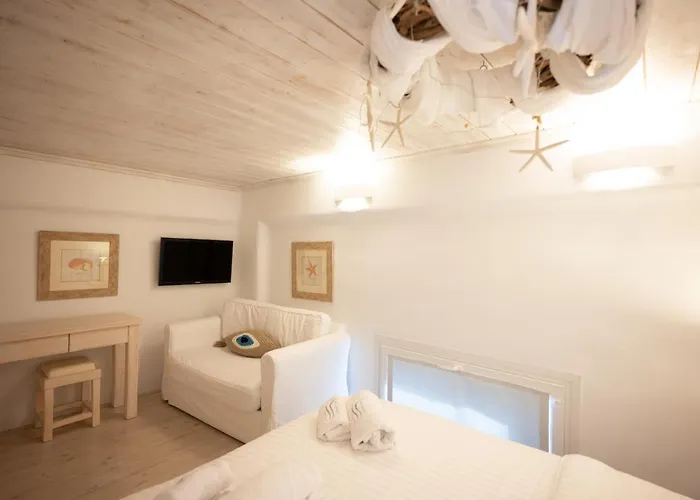 Blue, White And Grey 4* Ornos (Mykonos)