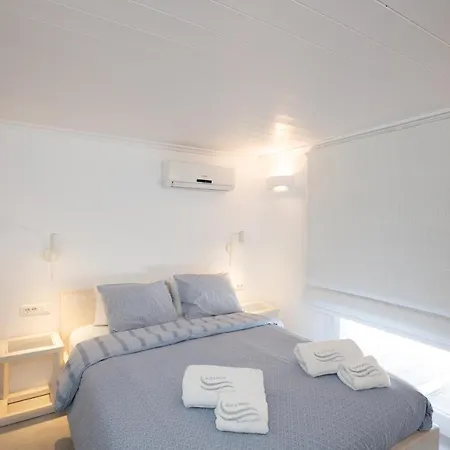 Blue, White And Grey 奥诺斯