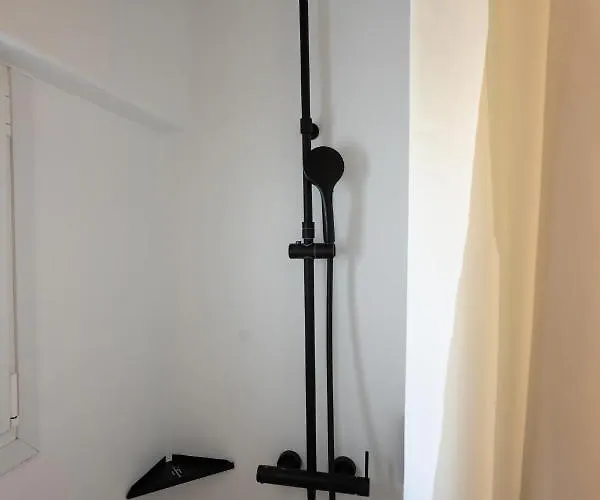 Nocleg ze śniadaniem Blue, White And Grey 4*