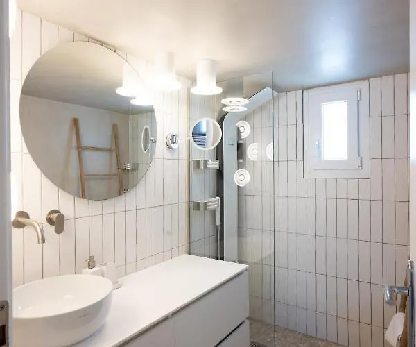 Blue, White And Grey Nocleg ze śniadaniem Ornos (Mykonos)